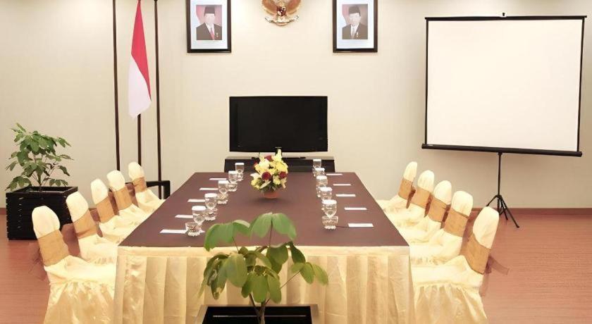 โรงแรมอีคลิปส์ ปราวิโรตามัน ยอกยาการ์ตา ภายนอก รูปภาพ